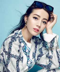 ​她是《克拉恋人》中的高雯，演技出色，长相甜美惹人喜爱！