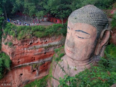 ​中国乐山大佛三次“闭眼”，这是真的吗？
