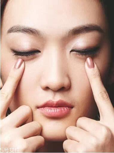 素颜霜和眼霜哪个先用 素颜霜和眼霜使用方法