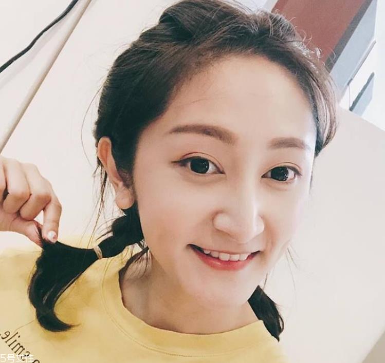 中长发怎么打理好看 5个中长发打理小技巧