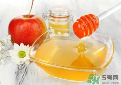 ​乳腺增生可以喝蜂蜜吗？乳腺增生喝蜂蜜有用吗？