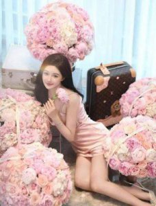 ​张岩：演员的神秘个人资料与二婚传闻真相大白