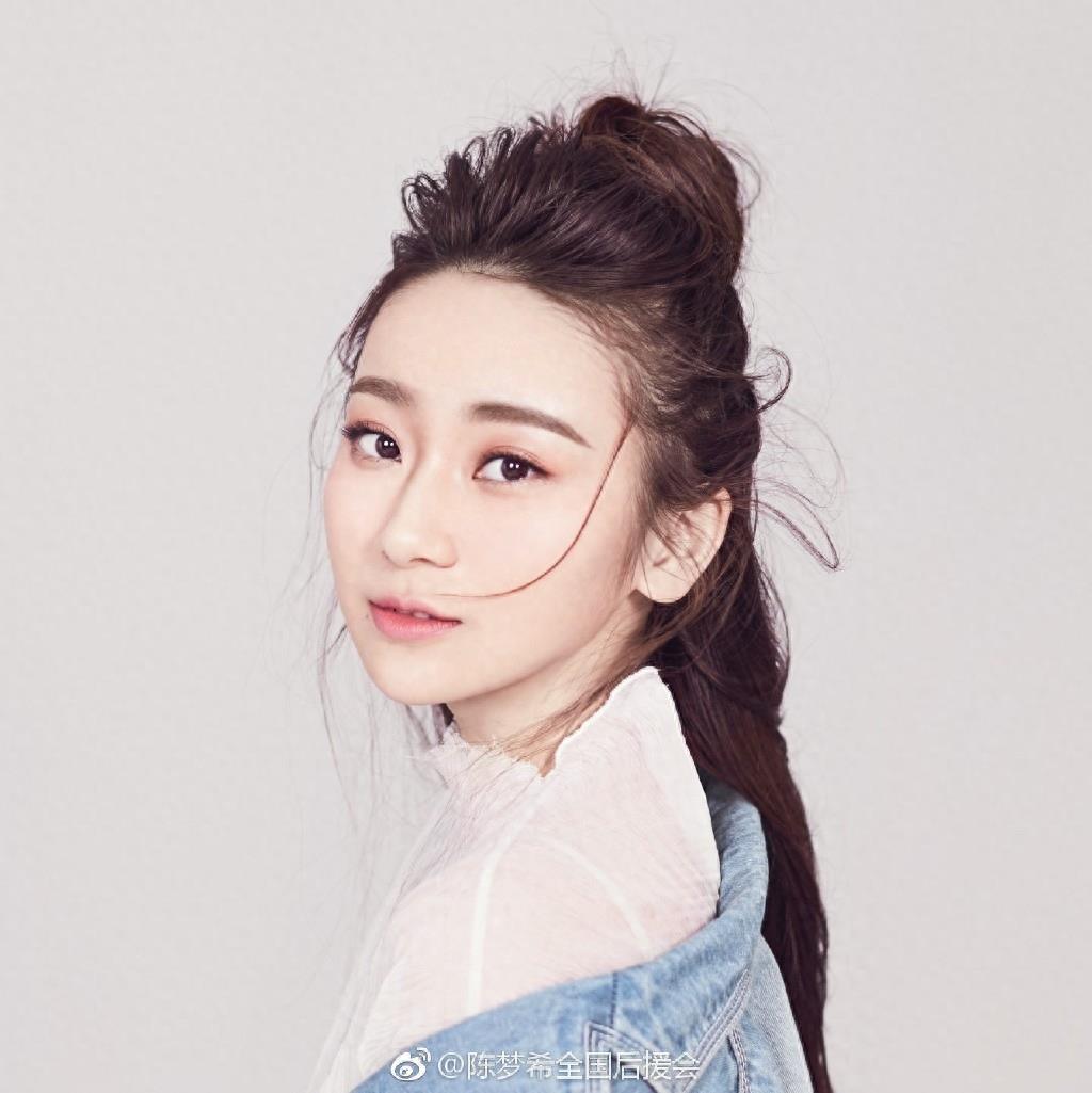 陈梦希，爱笑的女孩，笑对人生，用乐观、豁达的心态面对种种问题