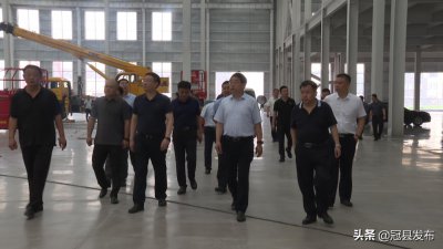 ​张学宏带队调研观摩重点项目
