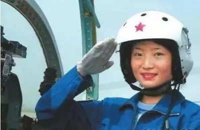 ​“金孔雀”余旭被定为烈士 在空军航空大学珍贵照片曝光