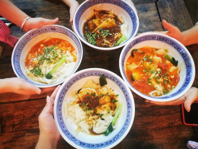 ​陕西人有多爱吃面，盘点陕西9大名面，都是“老陕”的心头爱