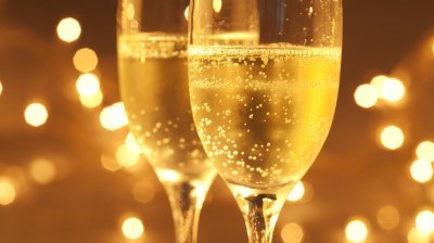 ​起泡酒到底是什么酒？别再和香槟傻傻分不清闹笑话了