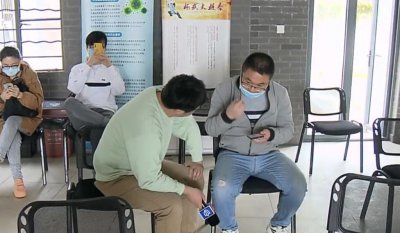 ​青客公寓深陷投诉漩涡，租客房东质疑其“两头骗”｜申晨间