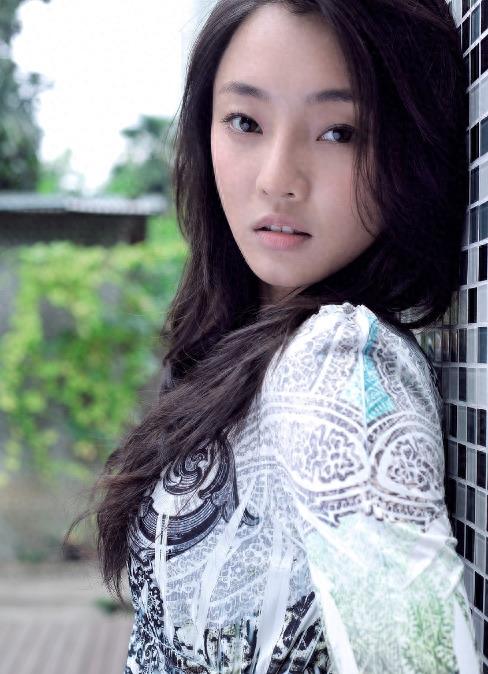 内地女星刘芊含