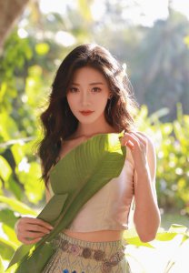 ​东方“玛丽莲·梦露”-孟璐晒魔鬼身材写真，俏丽如18岁少女
