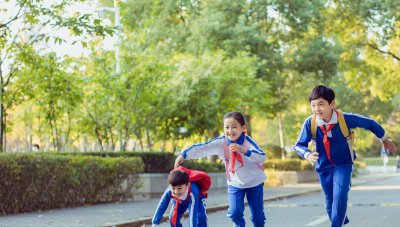 ​孩子在学校被起外号“弱鸡”，是时候该重视孩子的体智发展了