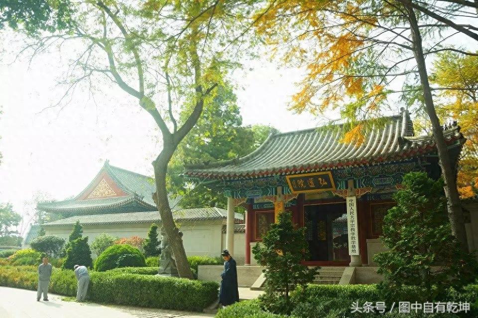 探访崂山太清宫，曾是全真派驻地，一代宗师张三丰终年在此修炼