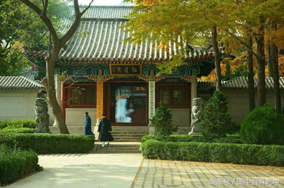探访崂山太清宫，曾是全真派驻地，一代宗师张三丰终年在此修炼