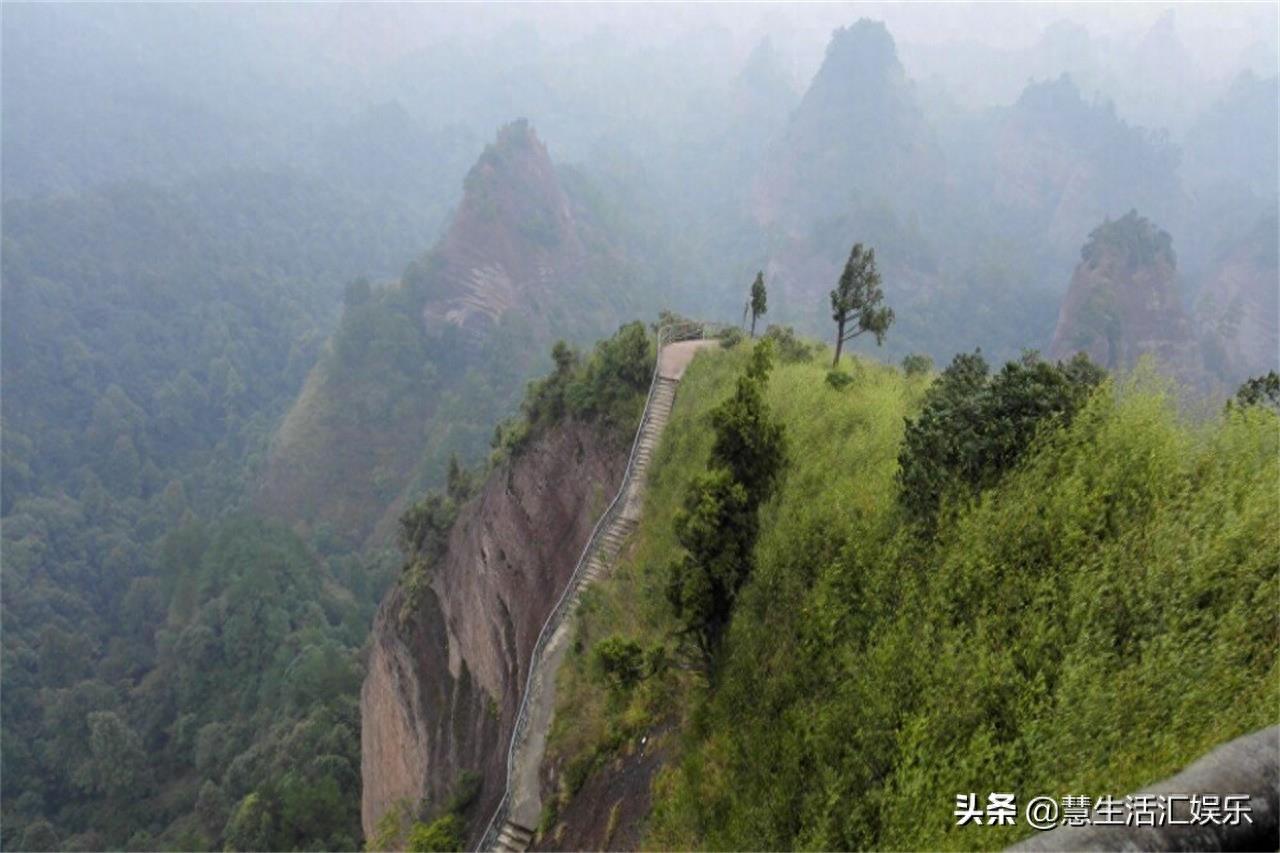 湖南怀化通道万佛山，旅游度假好去处，著名观赏爬山风景区