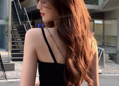​面对女朋友生气，学会倾听和关怀是关键