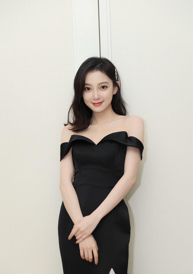 汪小敏整容了吗（曾被粉丝送假肢恐吓的汪小敏）
