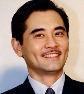 ​老来得子：15位年过50男明星的幸福故事