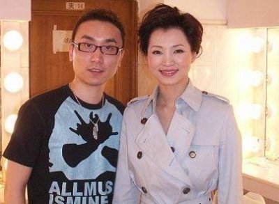 ​韩红和管彤结婚照片，管彤老公简历