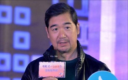 张默的母亲是谁（张默的亲妈离婚31年后仍未婚）