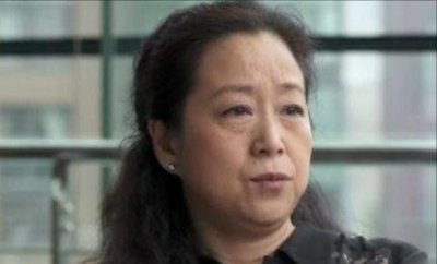 ​张默的母亲是谁（张默的亲妈离婚31年后仍未婚）