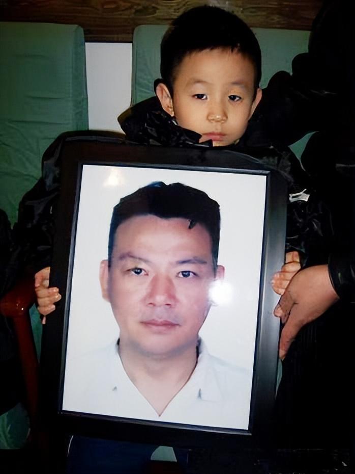八九十年代红极一时，英年早逝后，母亲被孙子推上法庭, 打星王群个人资料简介：