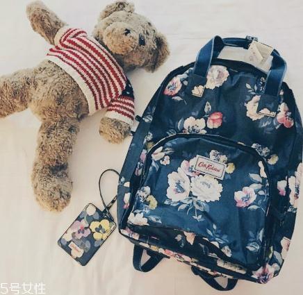 cath kidston是什么牌子？少女最爱的小碎花风代表