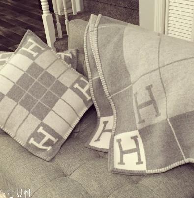 毛毯上粘了口香糖怎么去除 从此告别烦恼