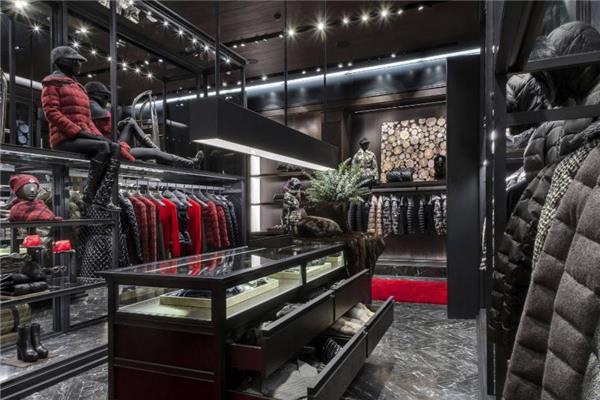 moncler和加拿大鹅哪个好 羽绒品牌大比拼
