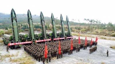 ​外媒：中国核弹头超600枚，与美国差距缩小，“威胁论”甚嚣尘上