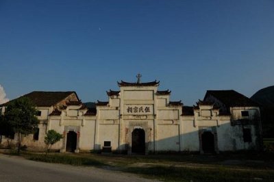 湖北省最新25座贫困县