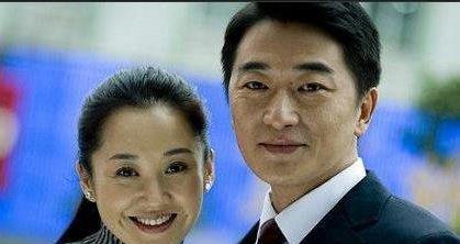 50岁许晴穿半透明纱裙大秀完美身材,上围傲人女人味十足