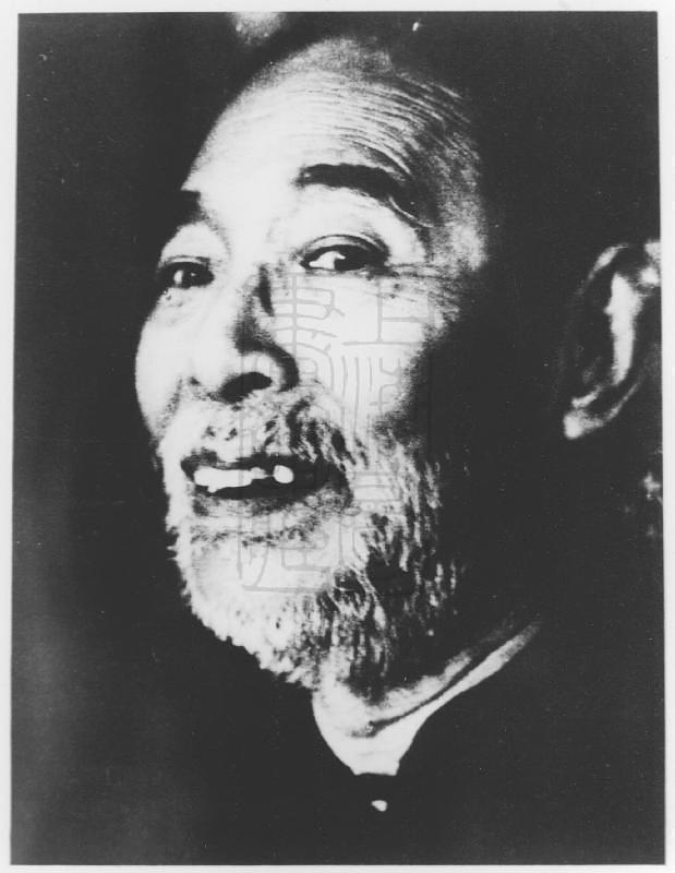 茅盾个人资料写真作品