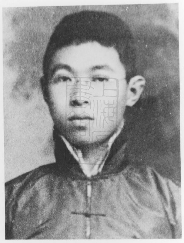 茅盾个人资料写真作品