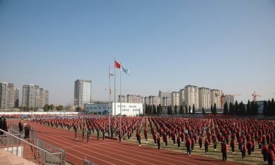 蒋王中学举行开学典礼
