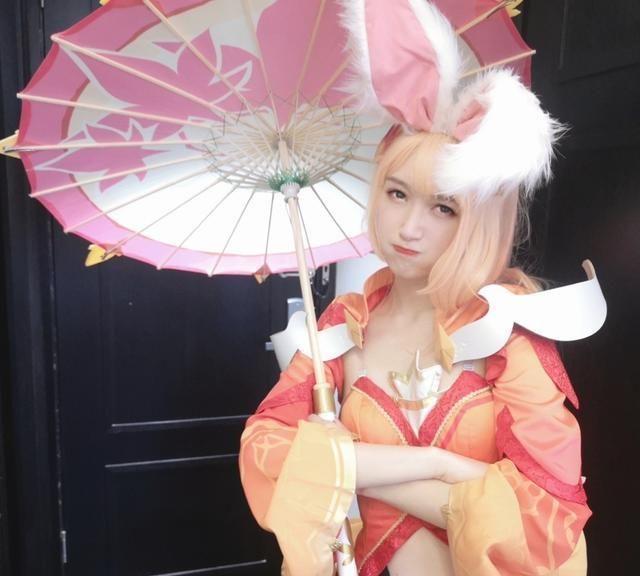 王者荣耀:小姐姐公孙离cos,身材婀娜多姿,玩家:堪比四大美女