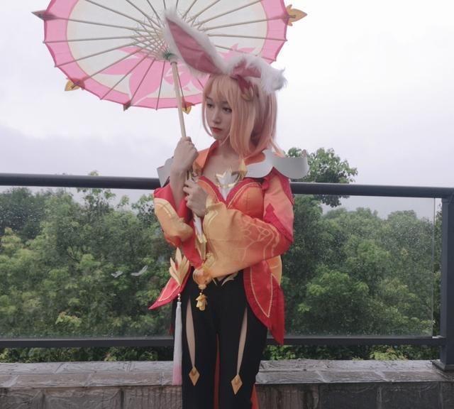 王者荣耀:小姐姐公孙离cos,身材婀娜多姿,玩家:堪比四大美女