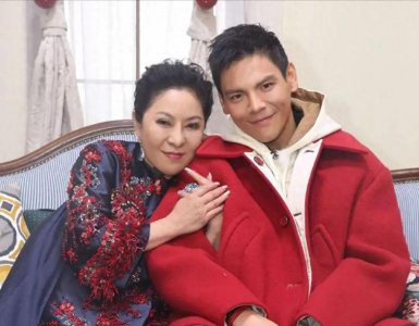 嫁人别嫁“妈宝男”!看这7位“巨婴男星”,有人40岁还和妈接吻