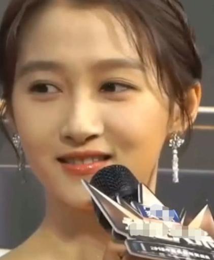 关晓彤自爆体重理想值,数字一说出,网友:瘦子都受到了暴击!