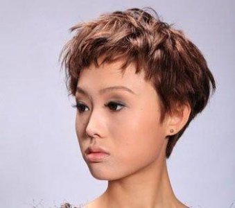 9款女人味十足的短发烫发,个性优雅蓬松自然!