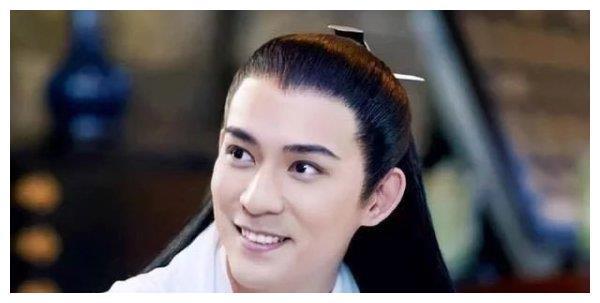 从花样少年到成熟型男,39岁的“仔仔”周渝民帅气依旧