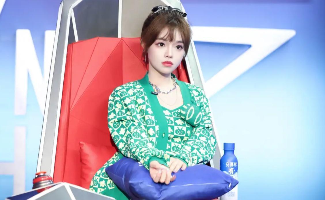 黄霄云个人资料经纪公司（梦响强音为什么要竭力打造希林娜依·高和黄霄云？为了抗衡单依纯）