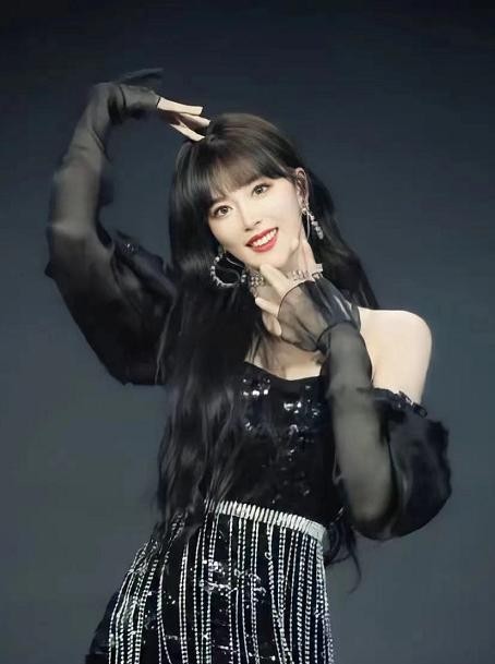 王珞丹和葛优撞脸(明星撞脸严重的对比图)