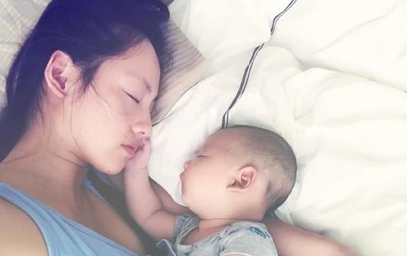 张嘉倪杜淳接受采访 又见一帘幽梦播出十年(10)