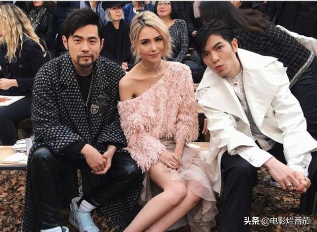 万人围观周杰伦入行20年直播首秀(周杰伦直播几十位明星)(10)