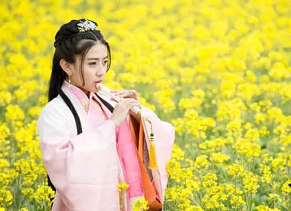 娱乐梁洁男友是谁 被爆料与男星蒲巴甲约会恋情疑似曝光  1