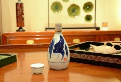 ​汾酒定制价格多少_十年汾酒45度价格多少