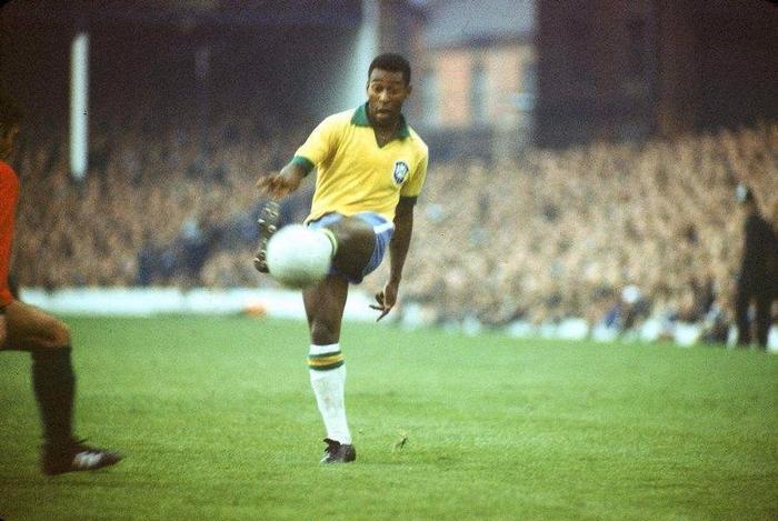 盘点足球界史上最著名的十大足球巨星！