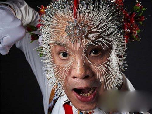 吞剑女郎这种世界纪录实在是太重口味了!