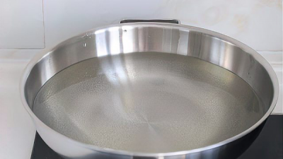 ​新不锈钢锅开锅方法,不锈钢锅开锅的正确方法