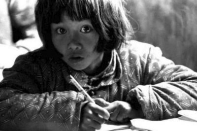 ​31年前，那个火遍全国的“大眼睛女孩”如今怎么样了？